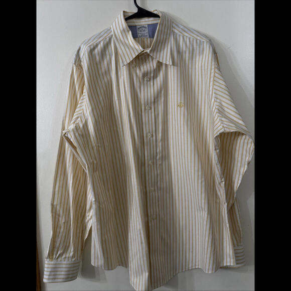 Brooks Brothers Button Down Shirt Mens XL Non Iron Supima Cotton Logo Yellow - Picture 2 of 8